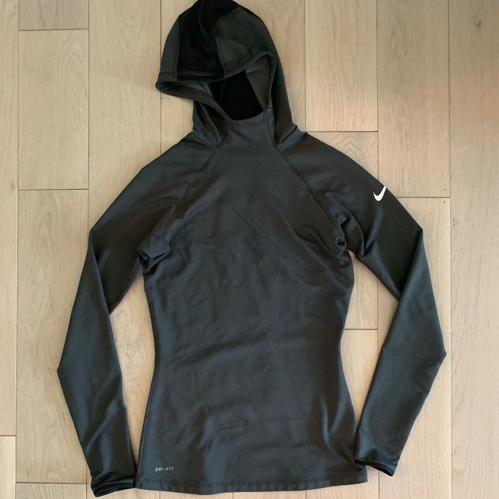 Nike pro women’s hoodie